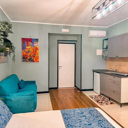 The Quarters Nápoles